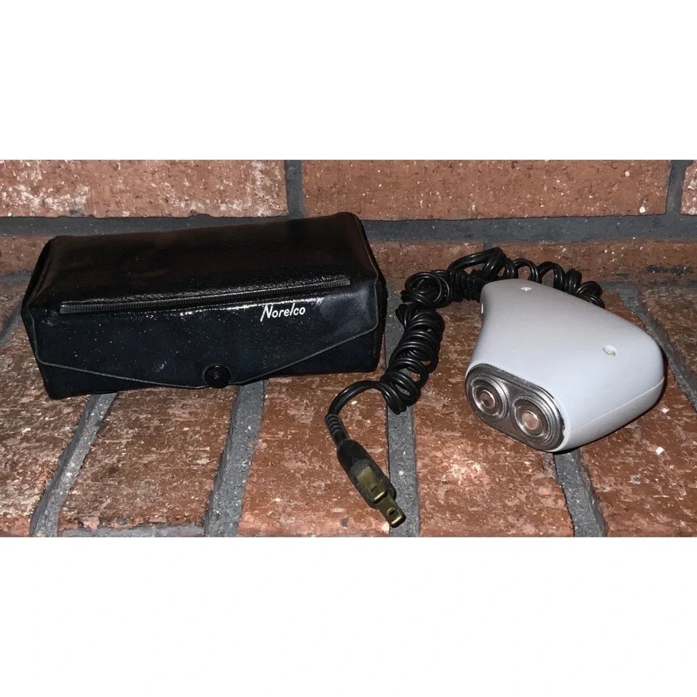 Vintage Norelco Speedshaver Dual Head Rotary Electric Shaver with‎ Case Gray